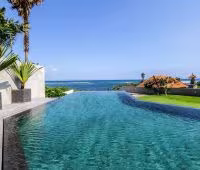 Вилла The Beach Villa Cemagi, Бесконечности  бассейн